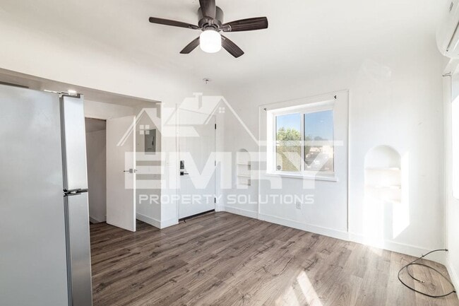 Primary Photo - 11900 Firestone Blvd