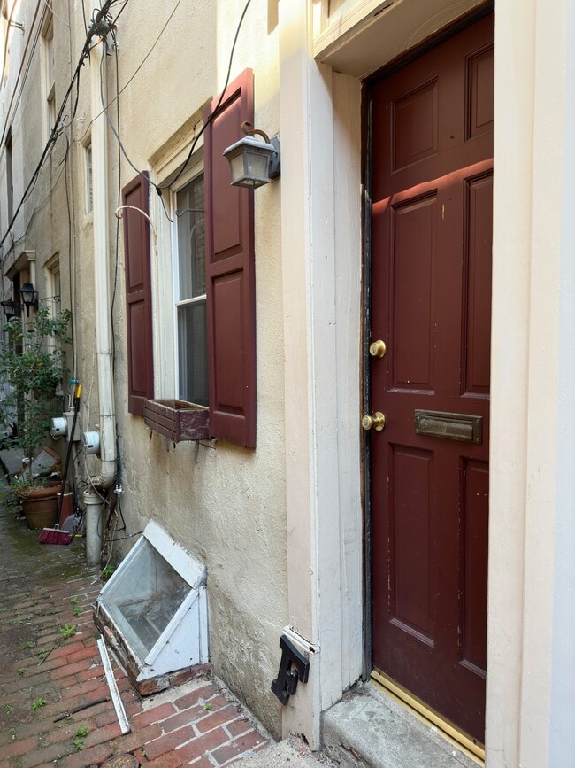 Building Photo - 623 American#F