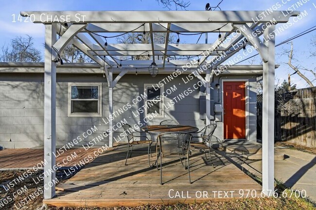 Building Photo - 1420 Chase St