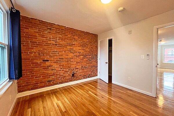 Building Photo - 155 Broadway