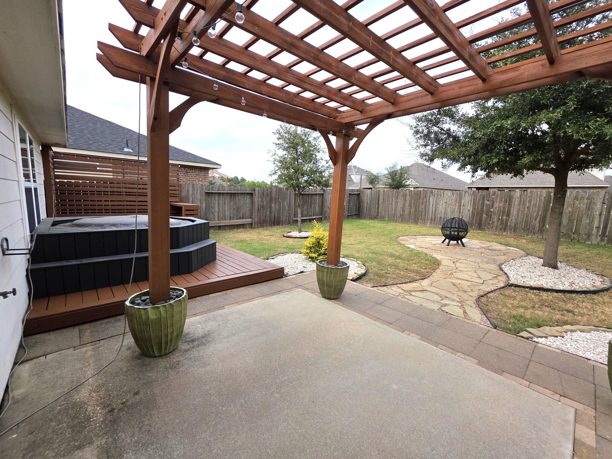 Building Photo - 15434 Kaston Dr