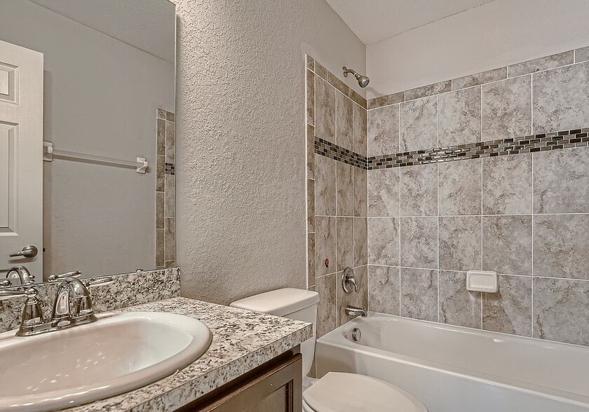 Building Photo - 27515 Desert Willow Way