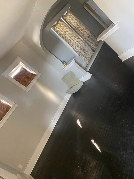 Building Photo - 5931 Emma Ave