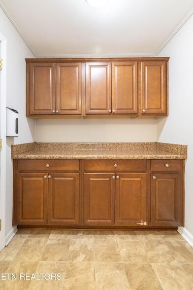 Building Photo - 11719 S Williamsburg Dr