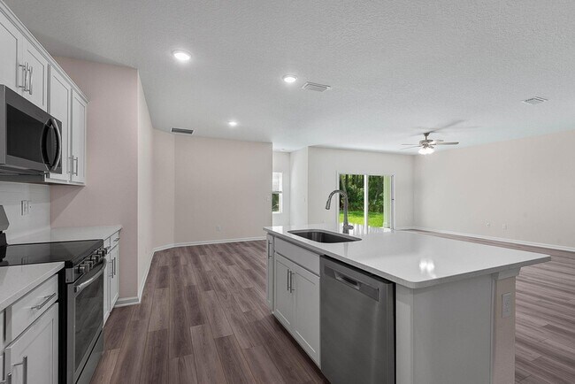 Building Photo - 46 Poplar Dr