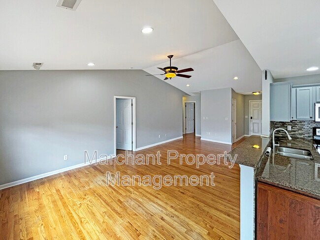 Building Photo - 503 Peach Grove Pl