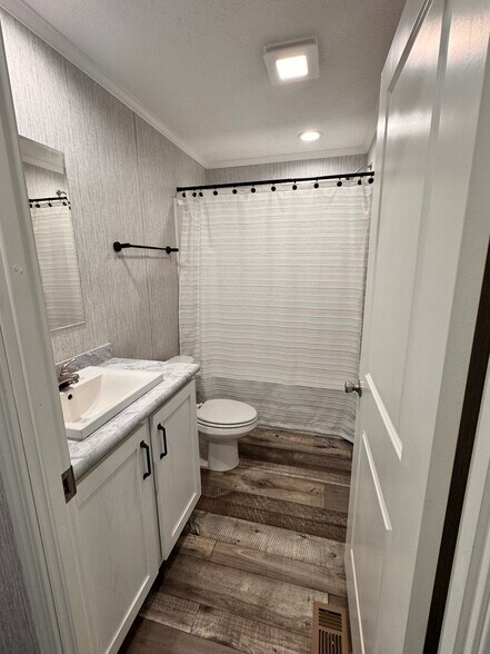 2nd bathroom - 102 North Road