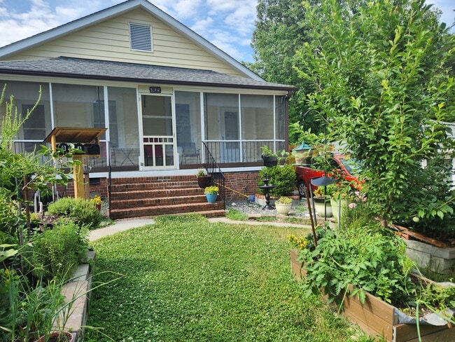 front porch - 705 W Markham Ave