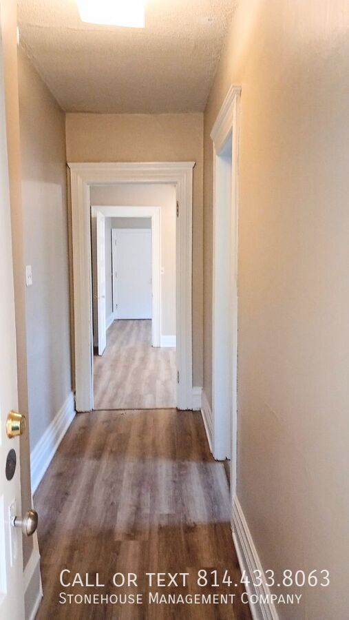 Building Photo - 422 West 10-3