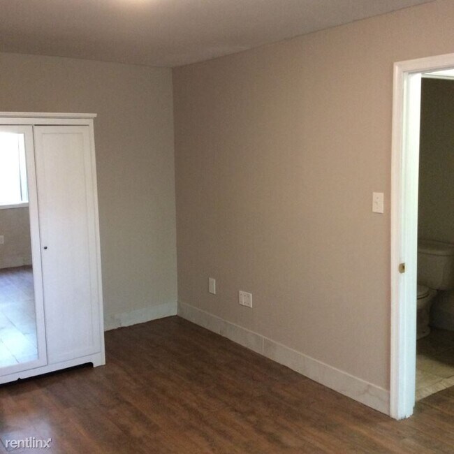 Building Photo - 1 br, 1 bath Condo - 17 WATER STREET 30 Un...