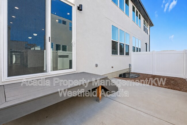 Building Photo - 6760 S 300 E