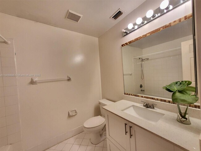 Building Photo - 10253 NW 52nd Ln