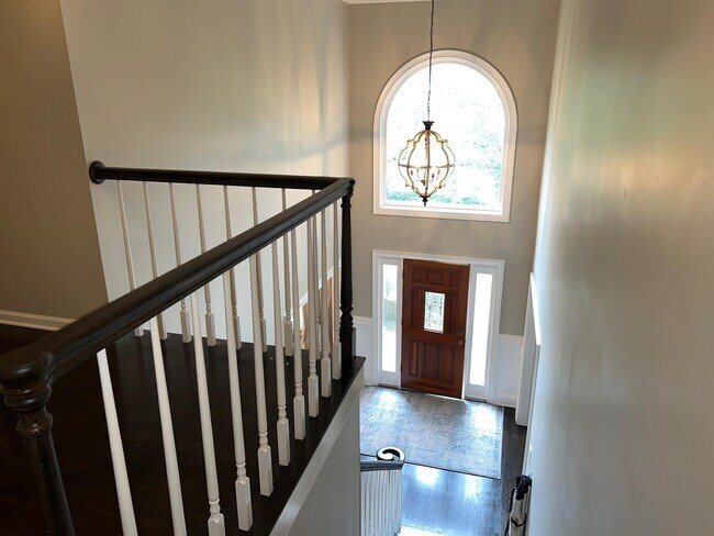 Building Photo - 126 Dewberry Ln