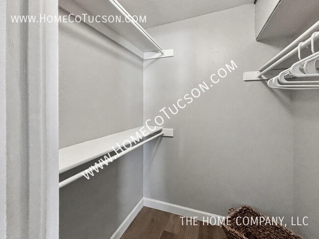 Building Photo - 3993 N Campbell Ave