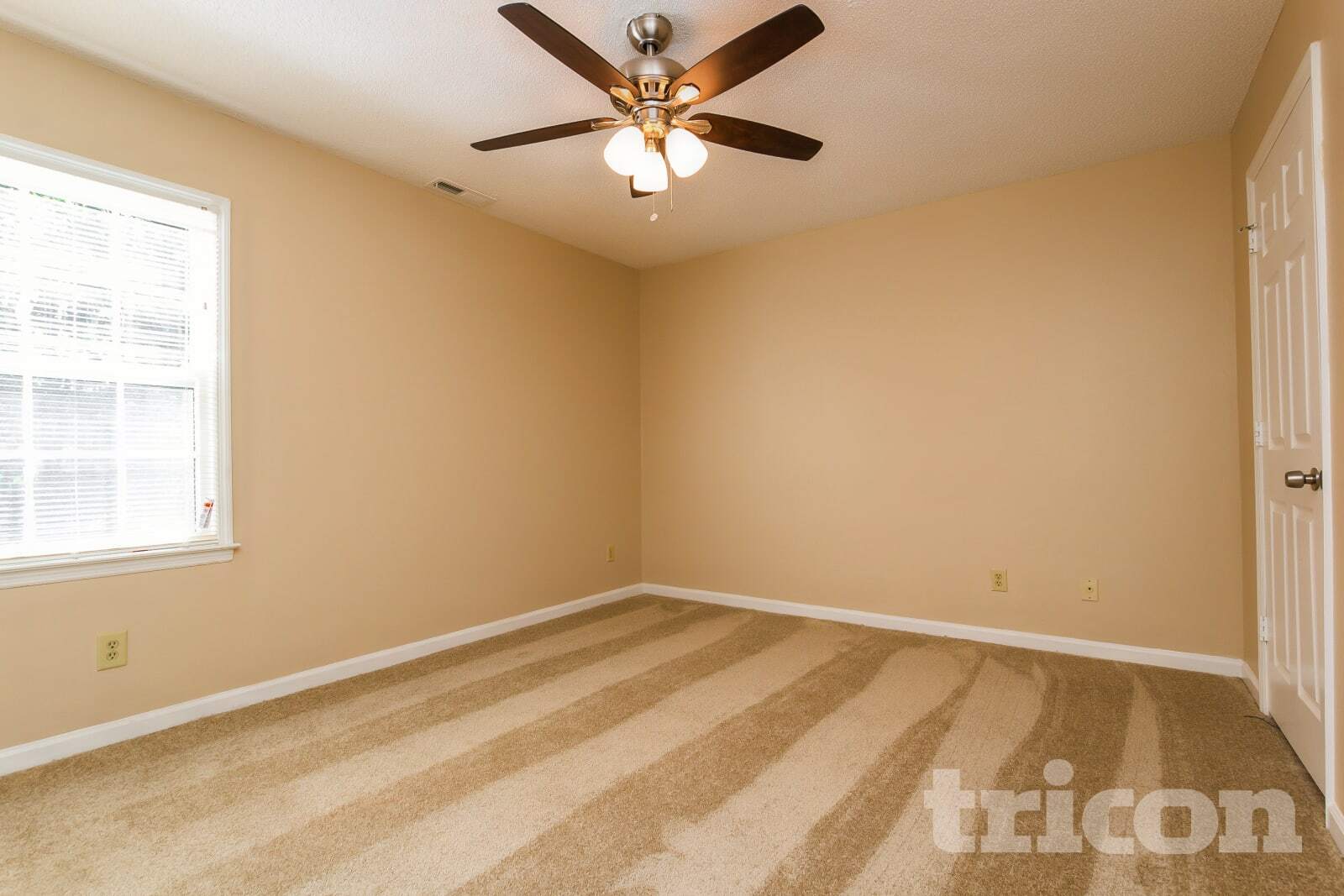 Building Photo - 1202 Holly Hills Dr SW