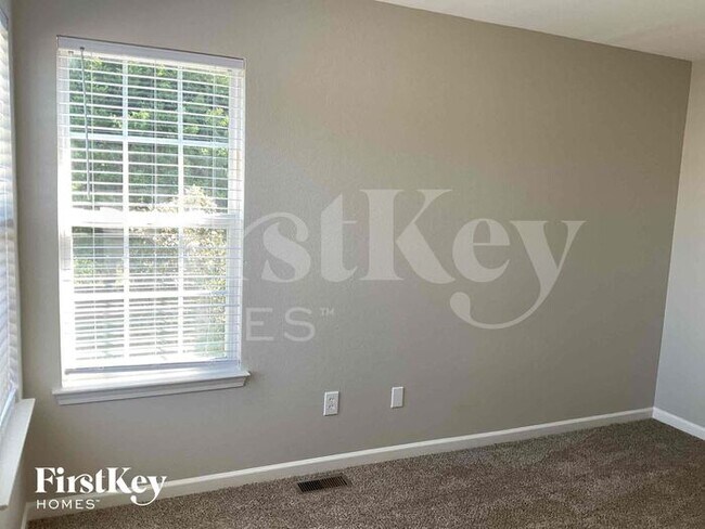 Building Photo - 12738 Planters Row Dr