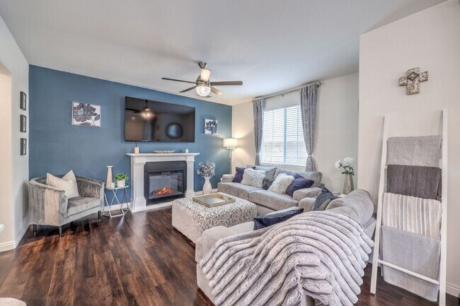 Building Photo - Stunning Skye Canyon Home in gated community with Loft & Upgrades