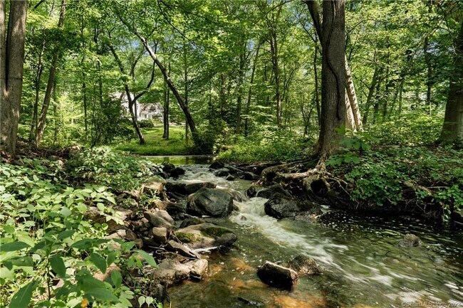 Building Photo - 117 Tobys Ln