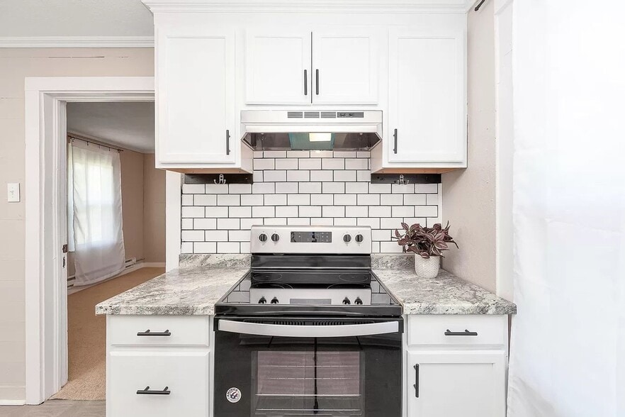 Building Photo - 1031 Harris St