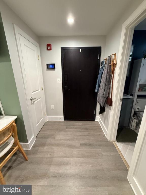 Building Photo - 625 Park Rd NW