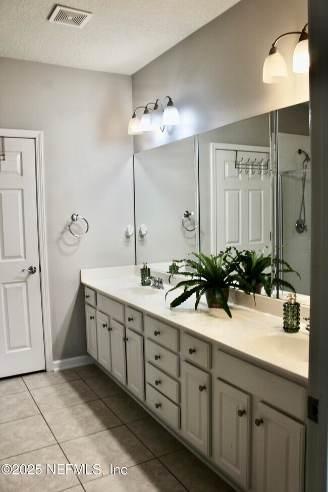 Building Photo - 6518 White Blossom Cir