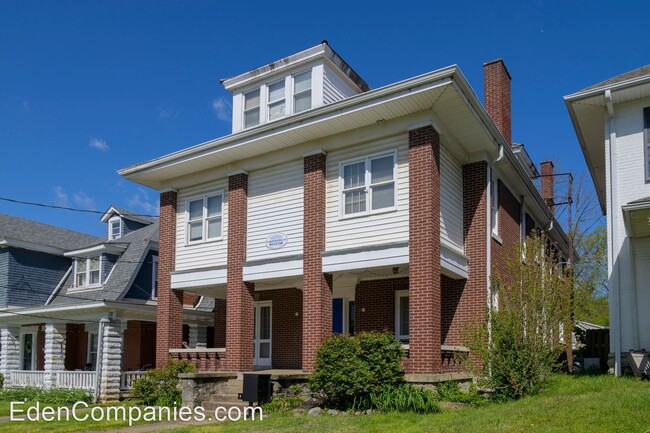 Primary Photo - 2 br, 1 bath House - 363-5 Aylesford Place