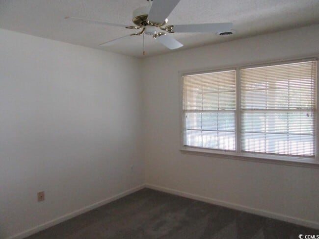 Building Photo - 4483 Baker St