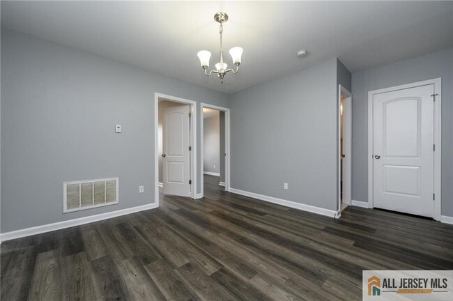 Building Photo - 305 Pershing Ave