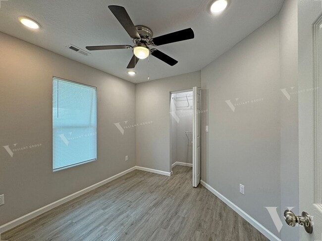Building Photo - Charming 3-Bedroom, 1-Bathroom House for R...