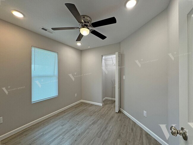 Building Photo - Charming 3-Bedroom, 1-Bathroom House for Rent in Springfield’s Heart of the Westside Neighborhood