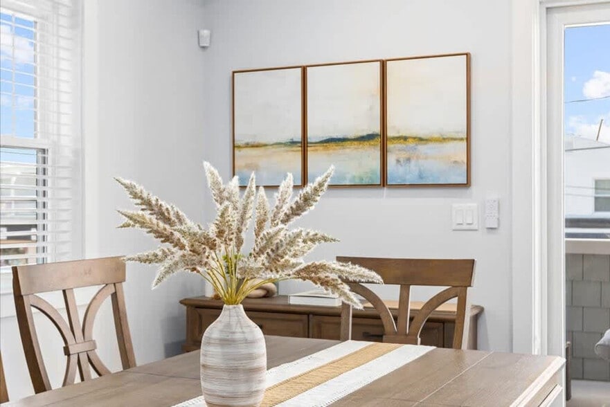 Building Photo - 9412 Ventnor Ave