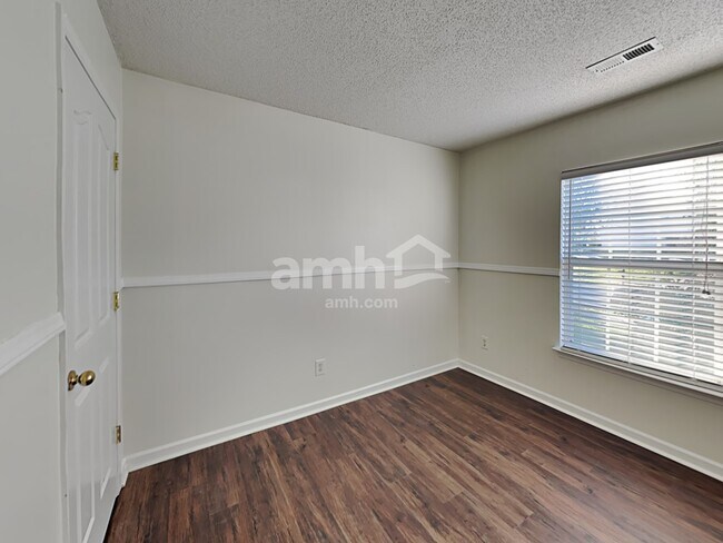 Building Photo - 7739 Sullivans Trace Dr