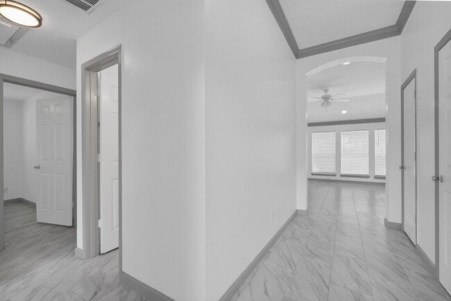 Building Photo - 3515 Walden Dr