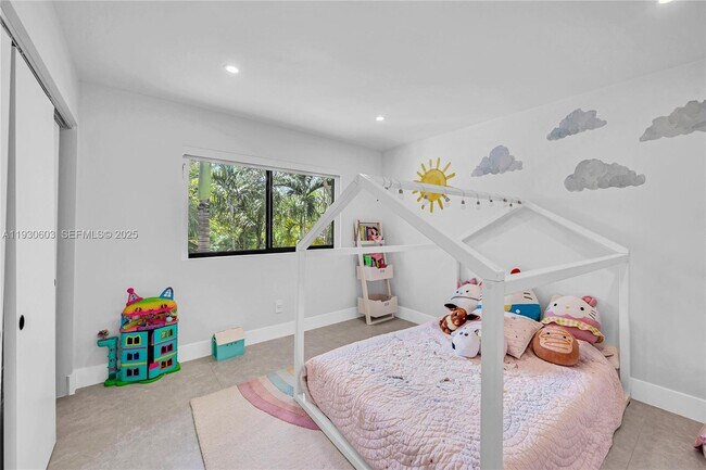 Building Photo - 11340 SW 74th Ct