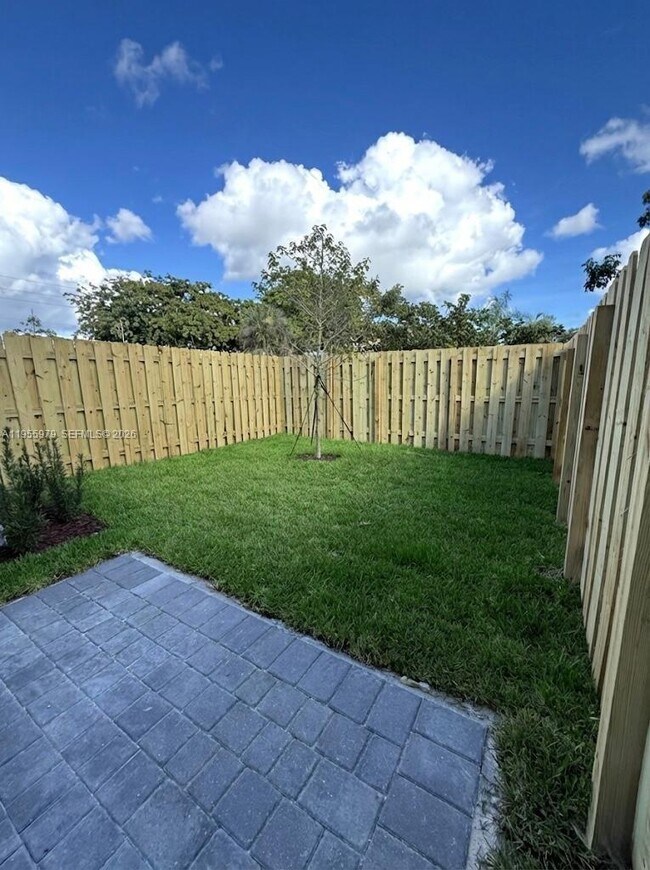 Building Photo - 26865 SW 121st Ave