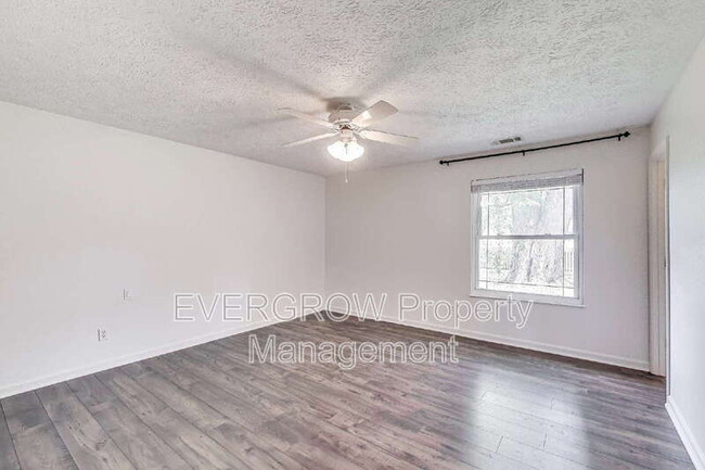 Building Photo - 3534 Ribbon Dr