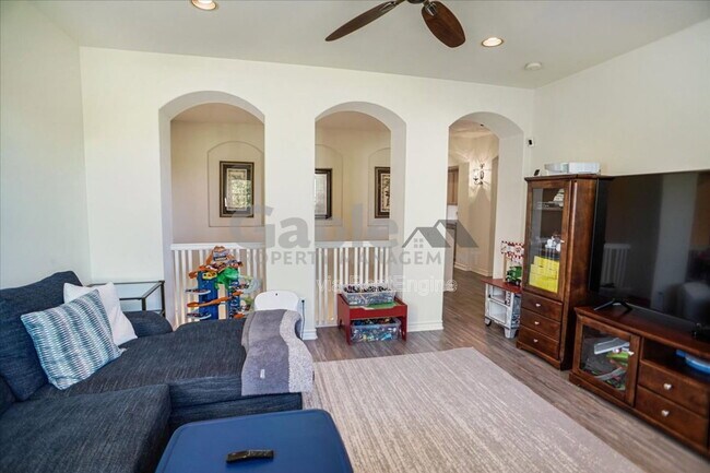 Building Photo - 26155 Lone Rock Ct