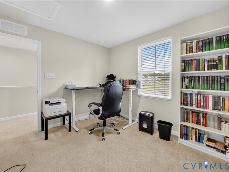 Building Photo - 4905 Gerald Dr