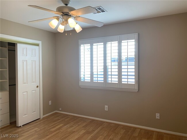 Building Photo - 5021 Glenarden Dr