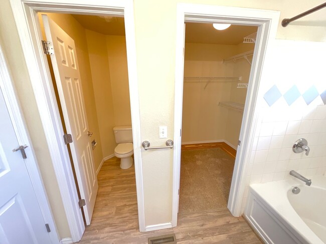 Building Photo - 3 Bedroom Home Available Near Milton E Pro...
