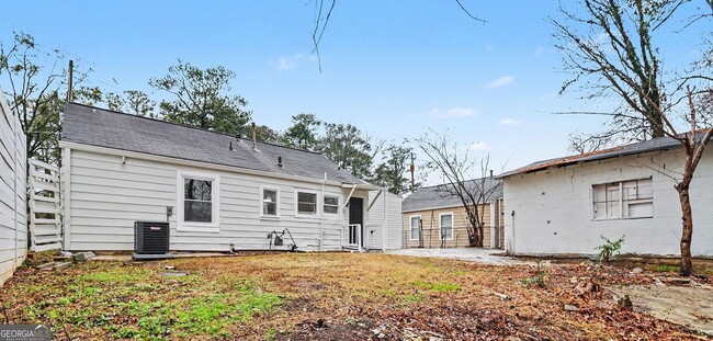 Building Photo - 2160 Dowdell Dr