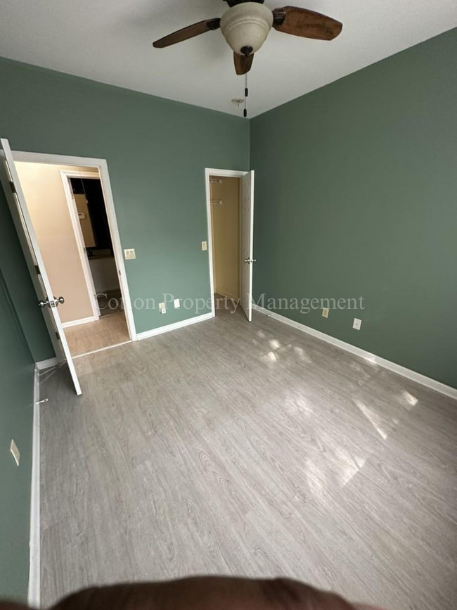 Building Photo - 207 Hibiscus Way