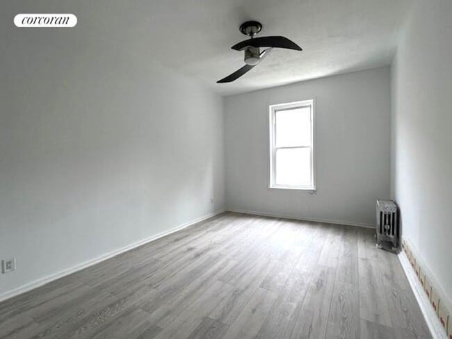 Building Photo - 557 Rogers Ave