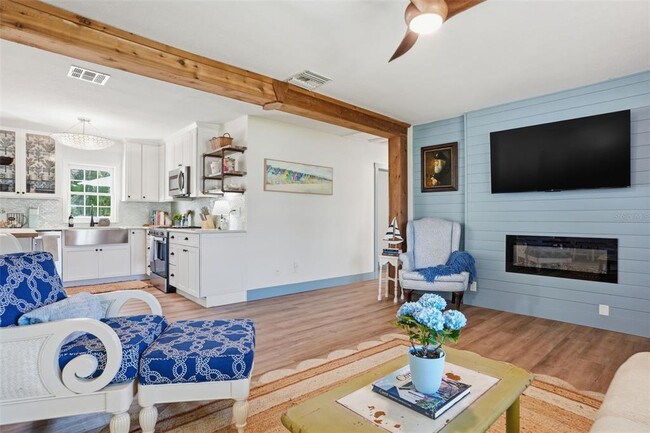 Building Photo - 759 Lantana Ave