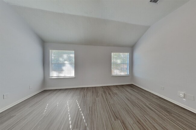 Building Photo - 18819 Sandia Pines Dr