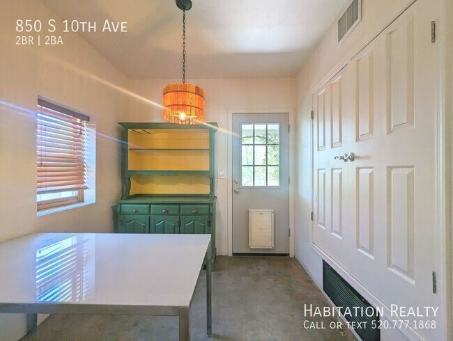 Building Photo - 850 S 10th Ave