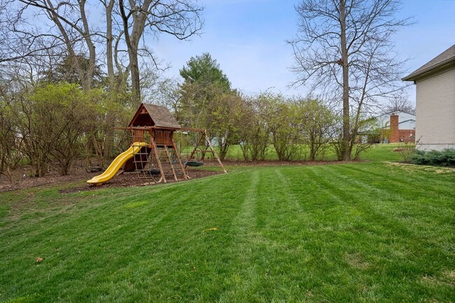 Building Photo - Anderson Township- Immaculate 4 bedroom on...