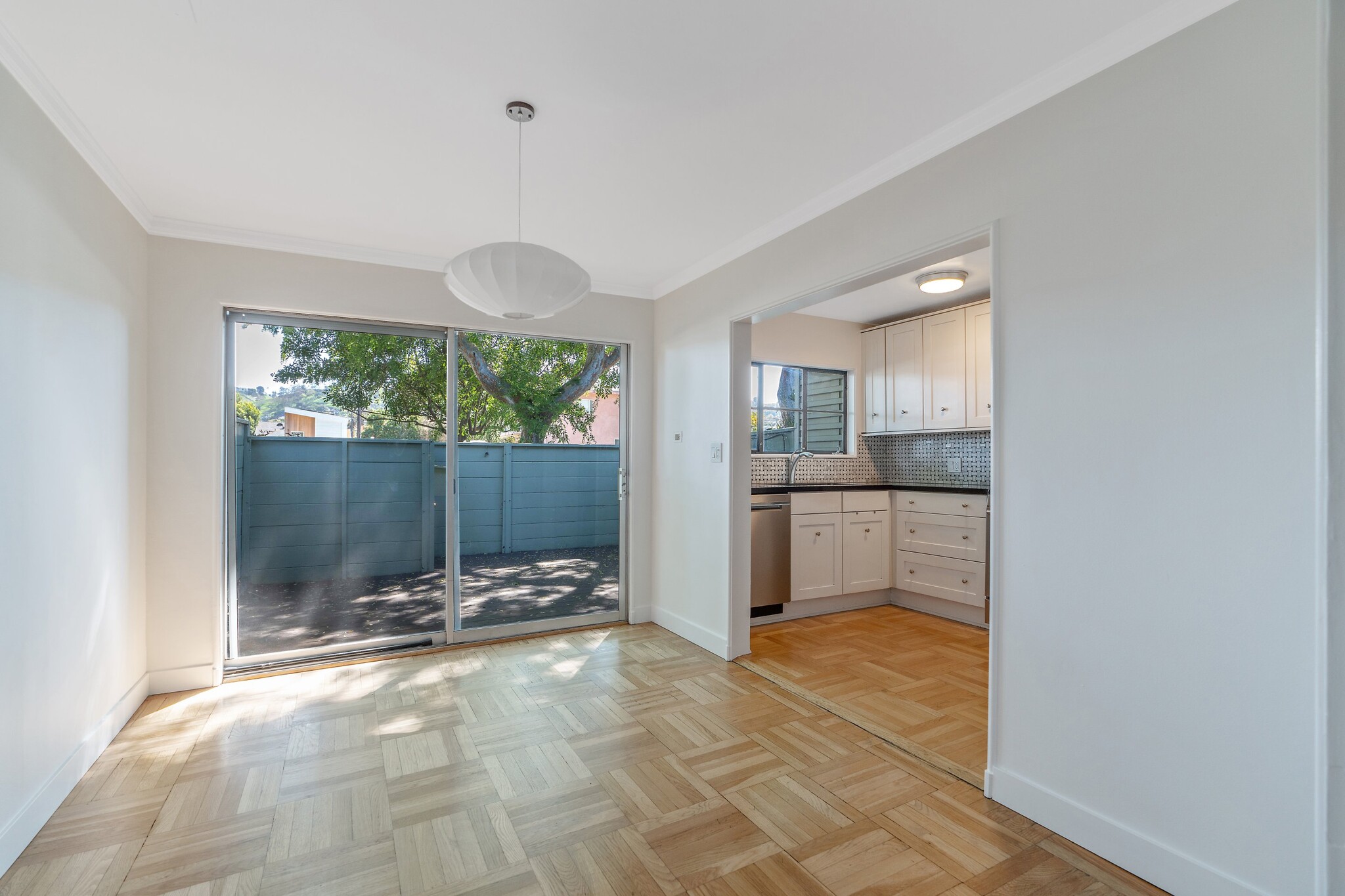 Building Photo - 5146 Village Grn