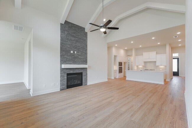 Building Photo - 28156 Graywood Dr