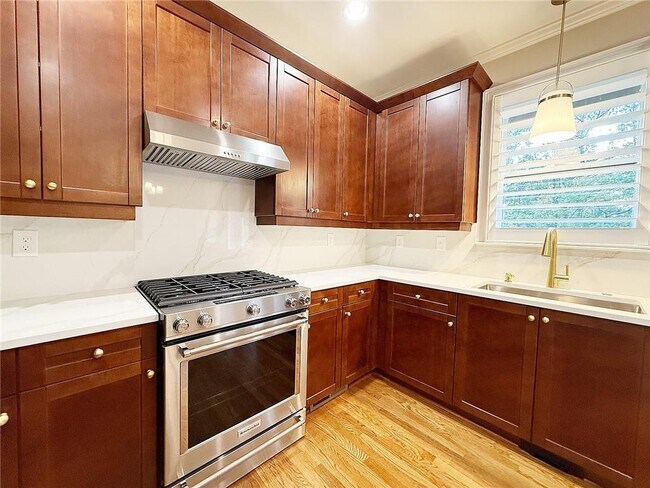 Building Photo - 3641 Ridge Towne Dr